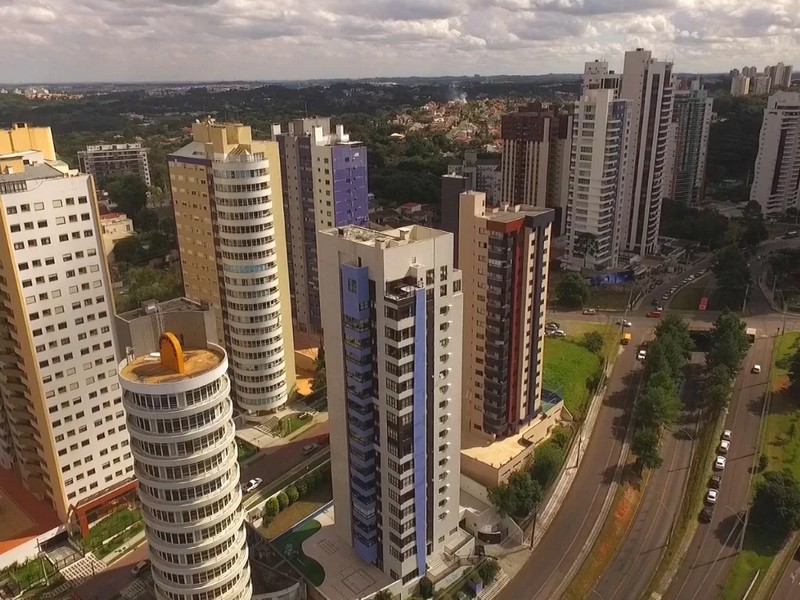 Desvendando Segredos Empresariais: Investigação no Bairro Ecoville, Curitiba