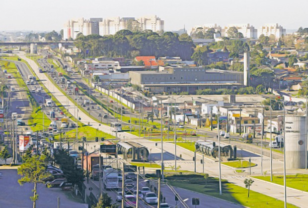 Precisando de detetive na cidade industrial de Curitiba?